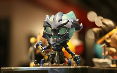 動漫周邊店的機(jī)遇與挑戰(zhàn) 結(jié)合設(shè)計(jì)與開發(fā)的商業(yè)模式探索